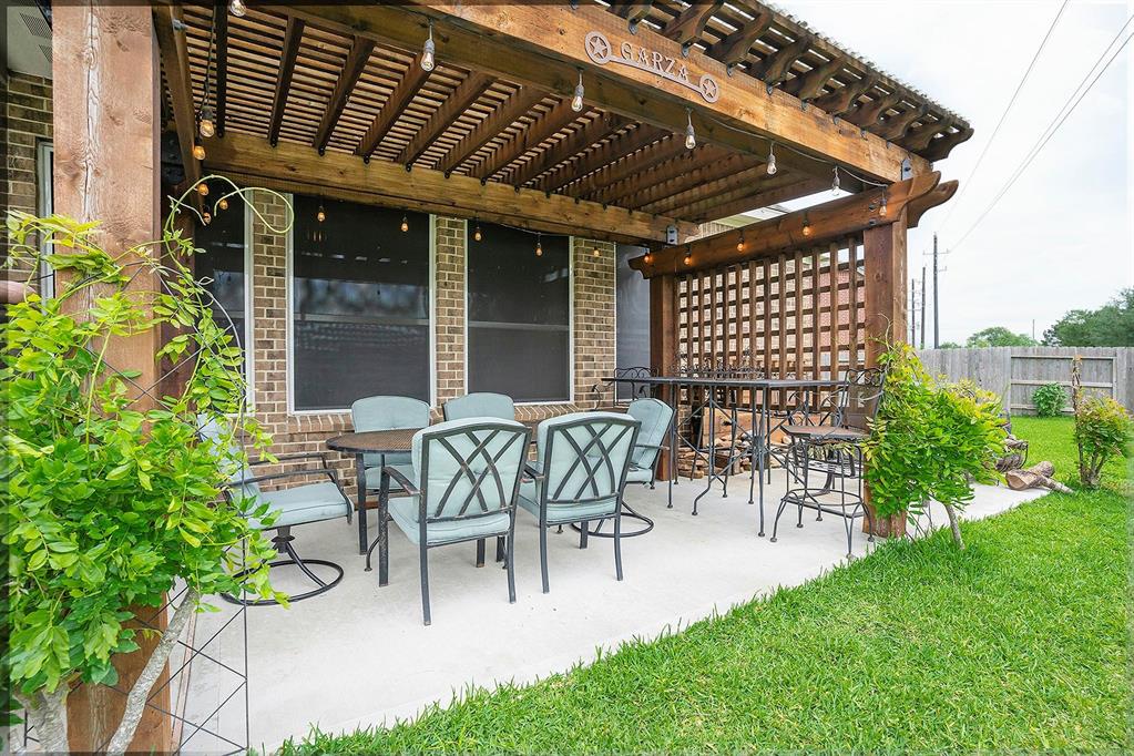 3804 Stone Bend Court, Pearland, Texas image 28