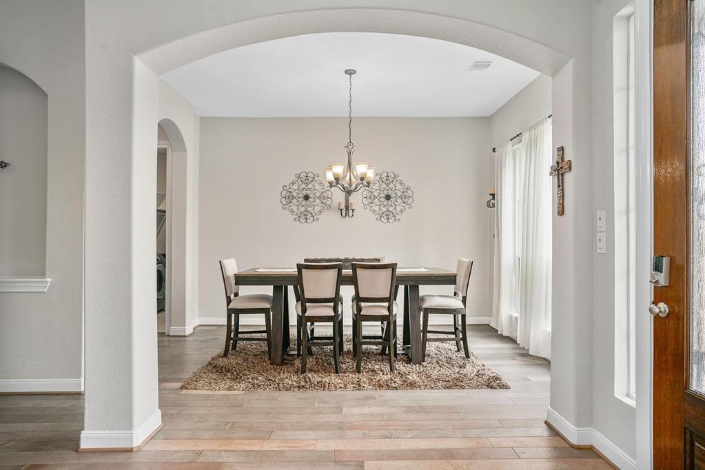 3804 Stone Bend Court, Pearland, Texas image 7