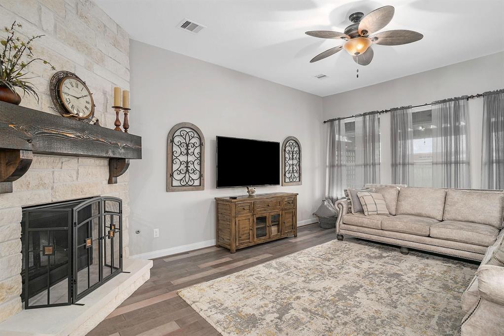 3804 Stone Bend Court, Pearland, Texas image 14