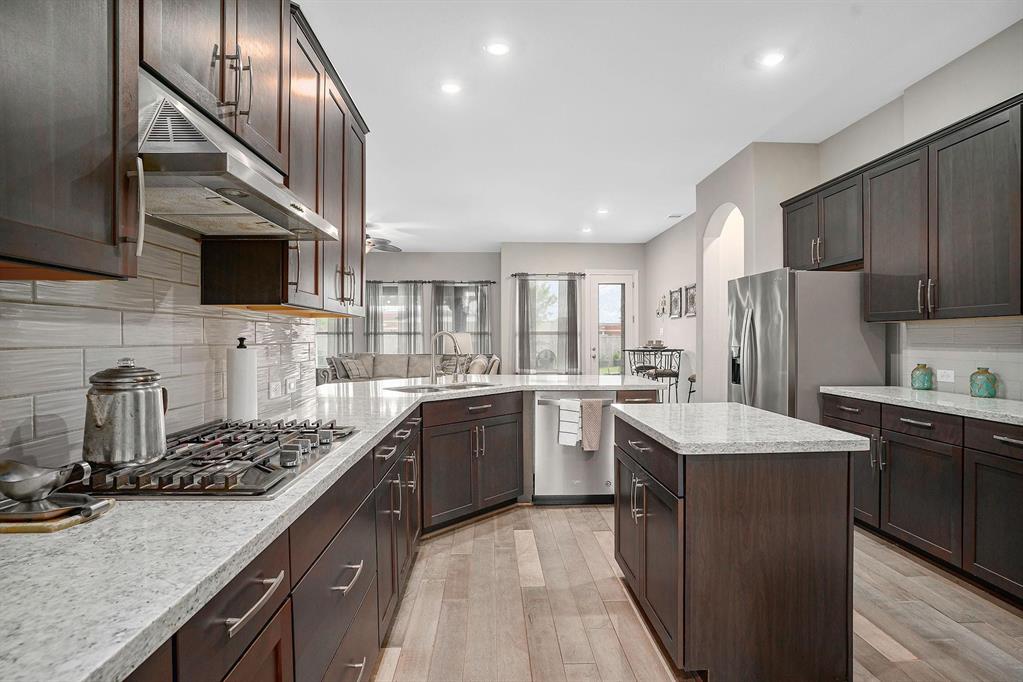 3804 Stone Bend Court, Pearland, Texas image 10