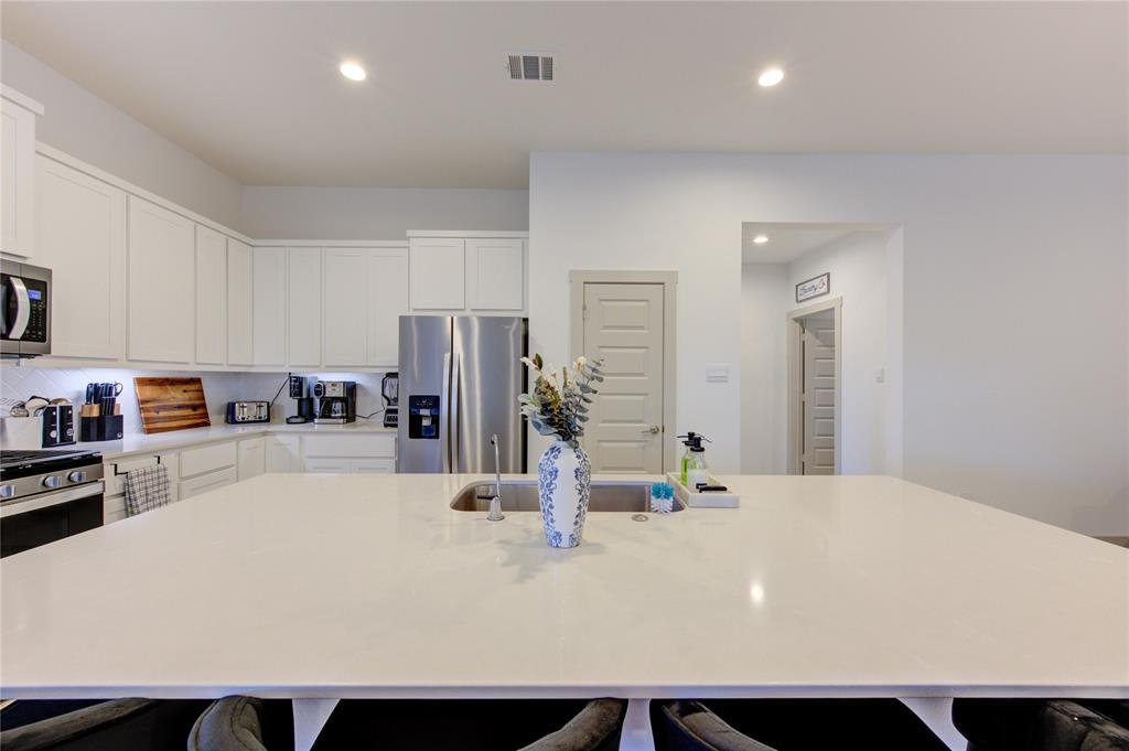 727 Kingwood Drive, League City, Texas image 15