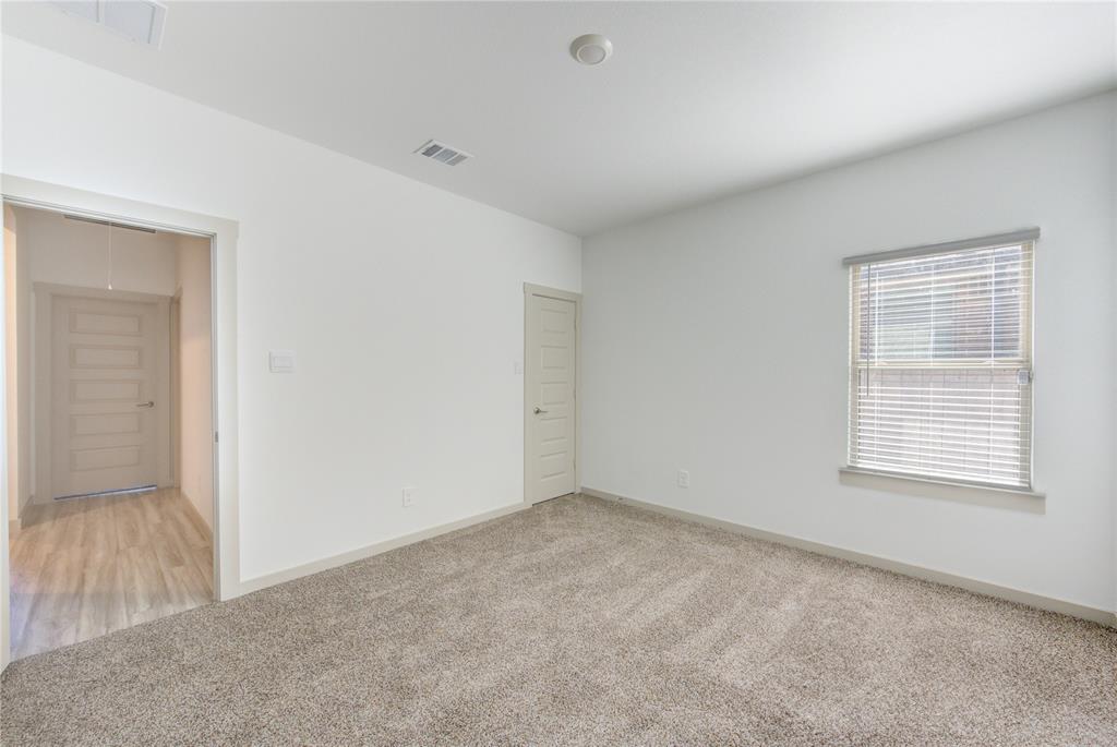 727 Kingwood Drive, League City, Texas image 38