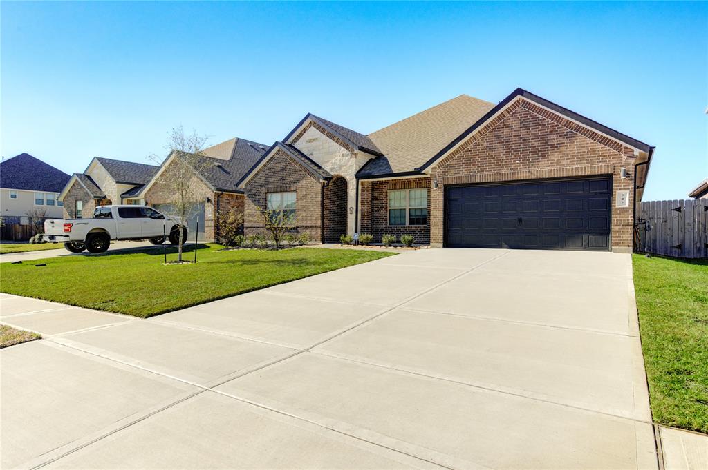 727 Kingwood Drive, League City, Texas image 5