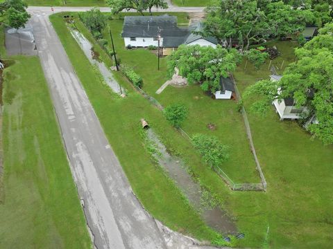 A home in Brazoria