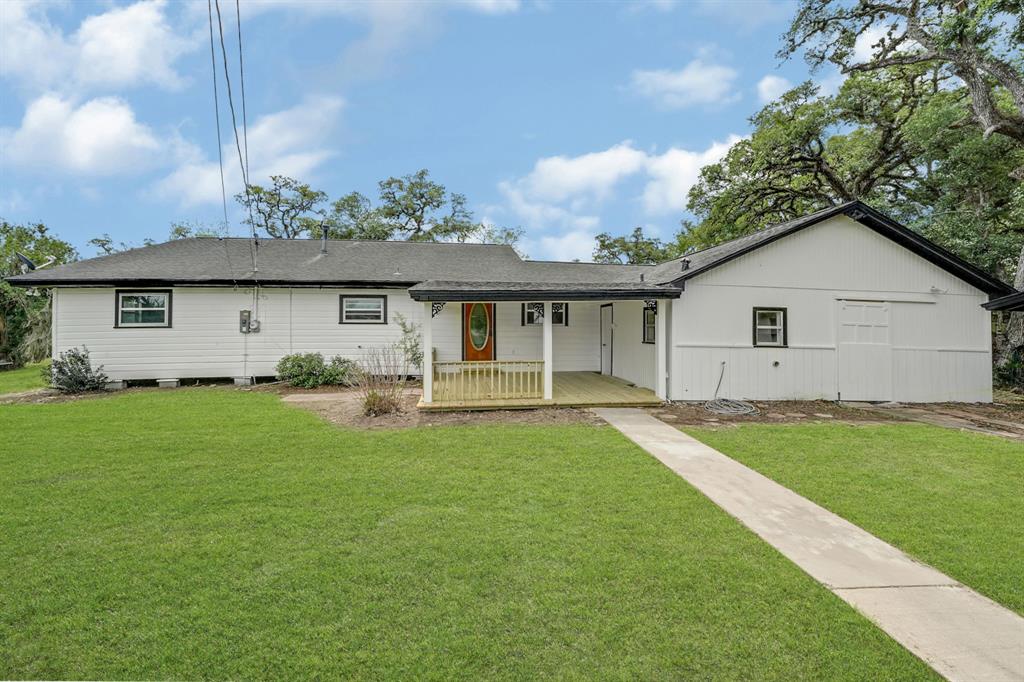 549 E New York Street, Brazoria, Texas image 20