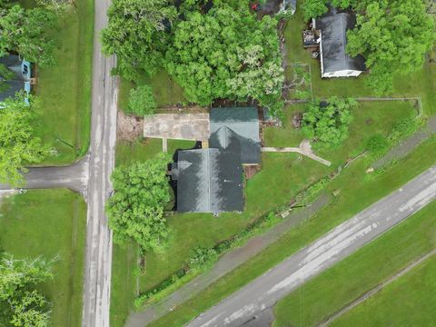 A home in Brazoria