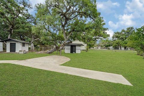 A home in Brazoria