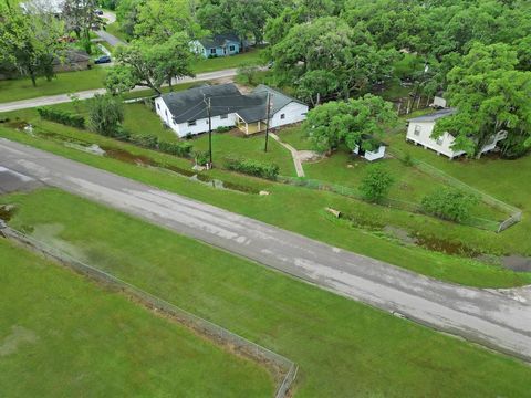 A home in Brazoria