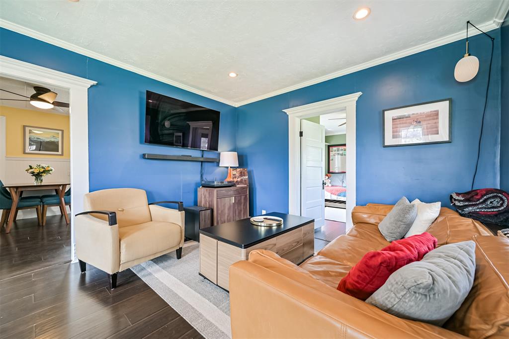 520 S 6th Street, La Porte, Texas image 10