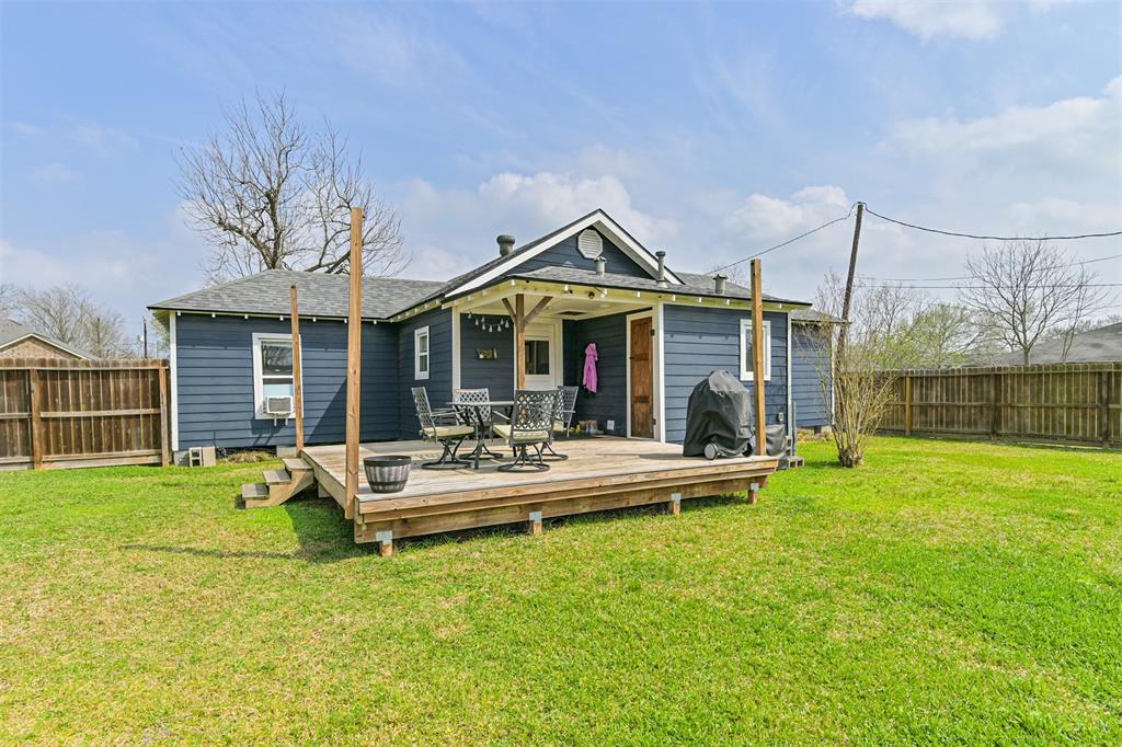 520 S 6th Street, La Porte, Texas image 34