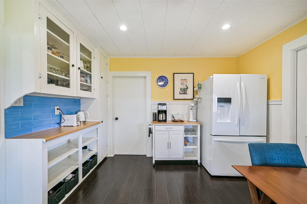 520 S 6th Street, La Porte, Texas image 18
