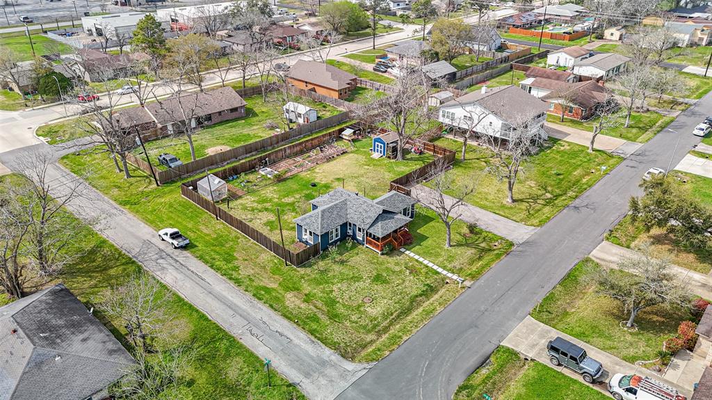 520 S 6th Street, La Porte, Texas image 4