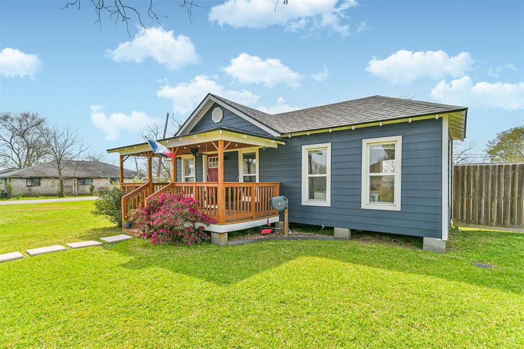 520 S 6th Street, La Porte, Texas image 3