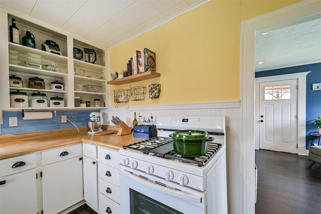 520 S 6th Street, La Porte, Texas image 23