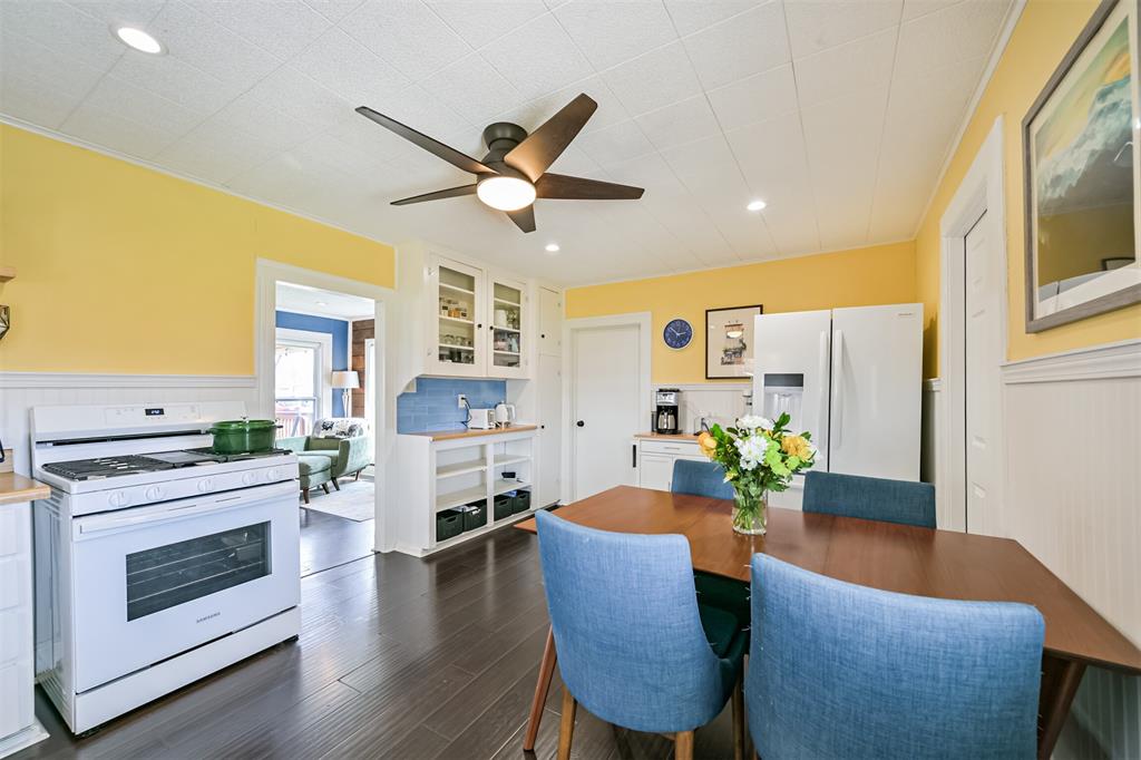 520 S 6th Street, La Porte, Texas image 25