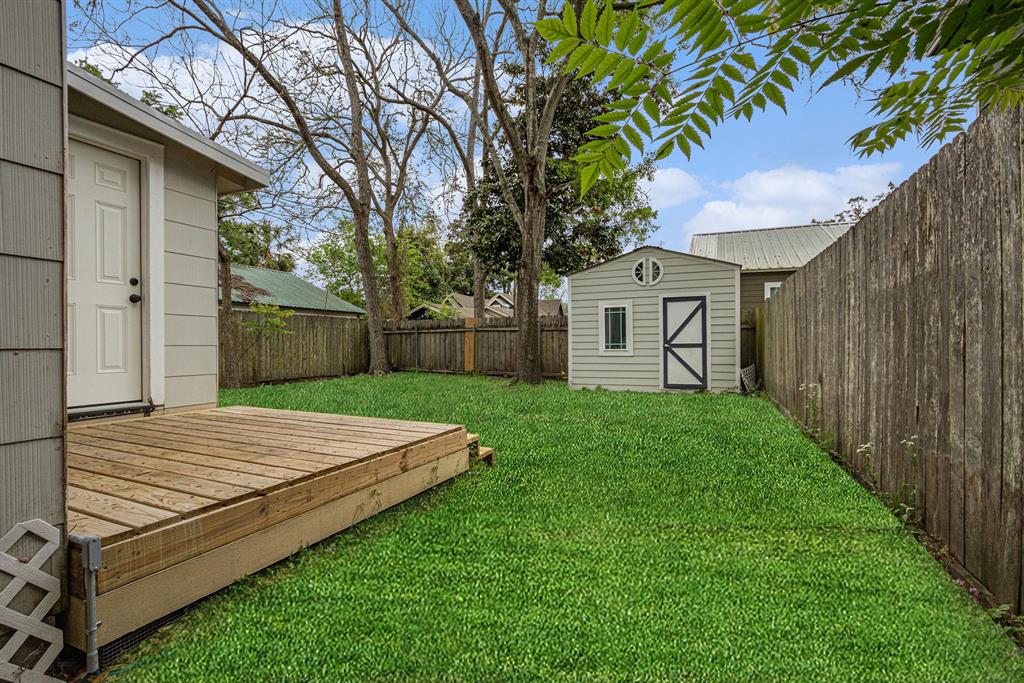 506 W Blum Street, Alvin, Texas image 13
