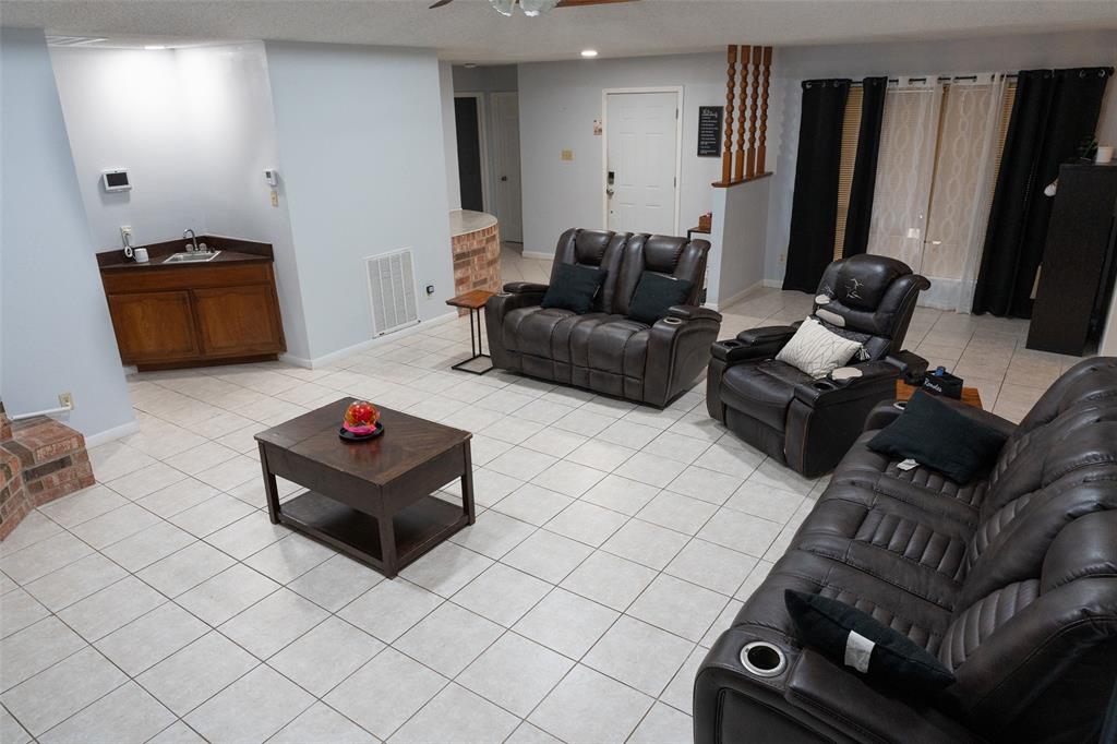 3936 Turtle Creek Drive, Port Arthur, Texas image 3