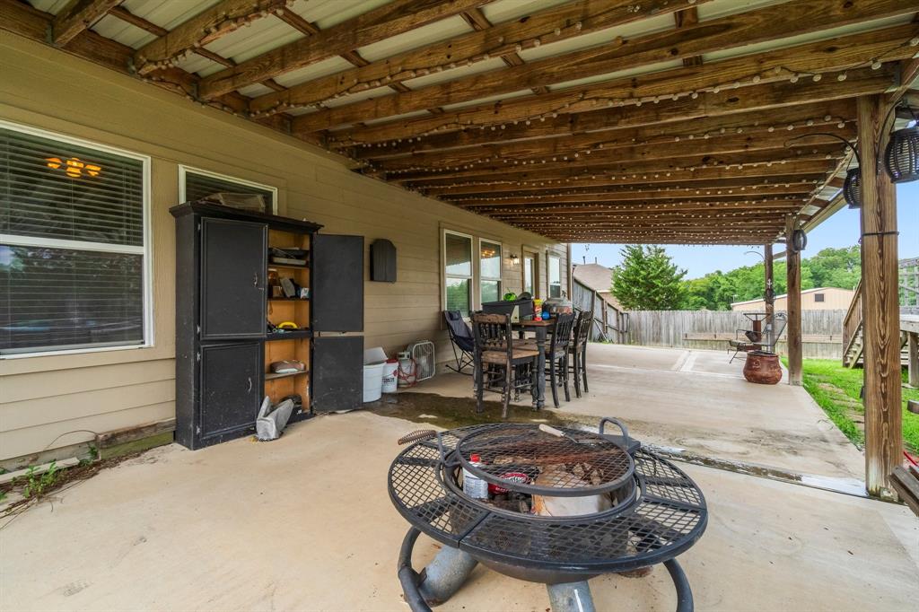 14232 Brushwood Drive, Willis, Texas image 31
