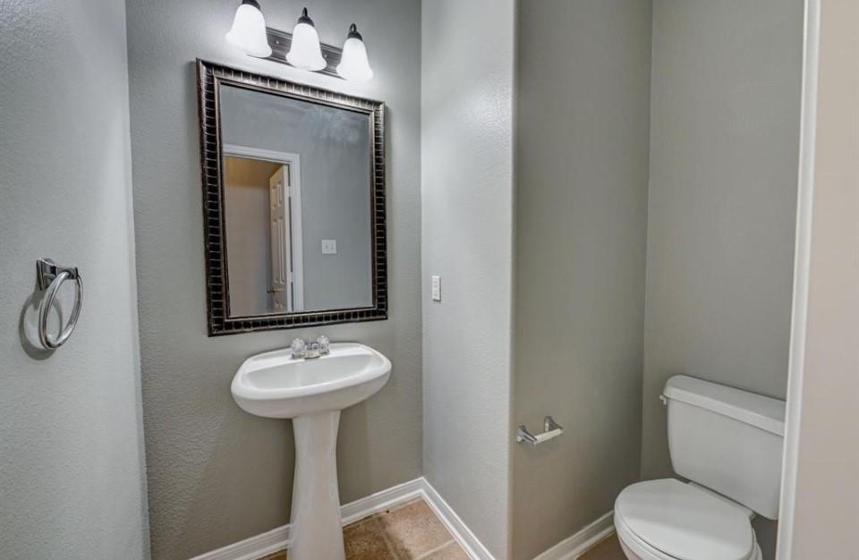 914 Spring Heights Drive, Spring, Texas image 12