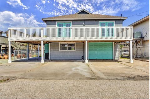 A home in Bayou Vista