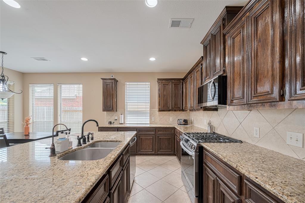 25415 Walter Peak Lane, Katy, Texas image 18