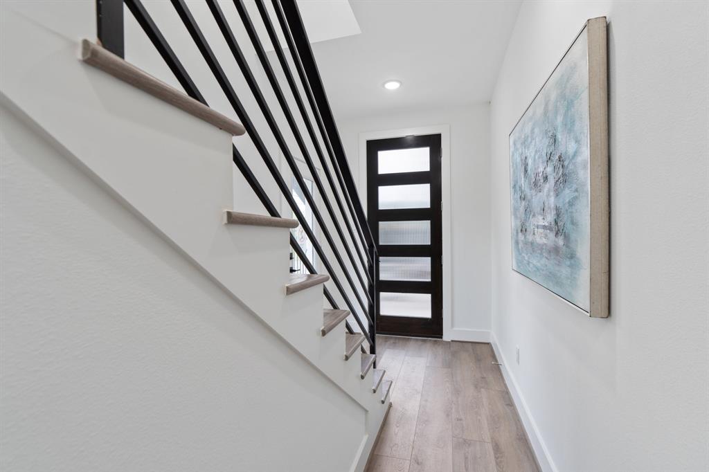 216B E 31st 1/2 Street, Houston, Texas image 3