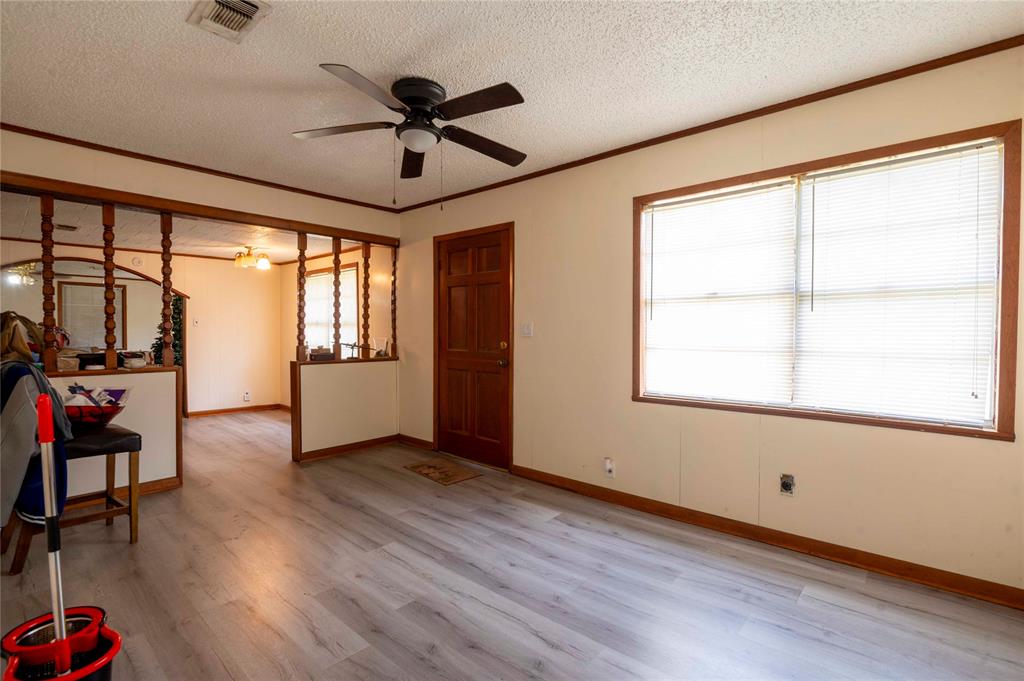 522 Price Drive, San Augustine, Texas image 4