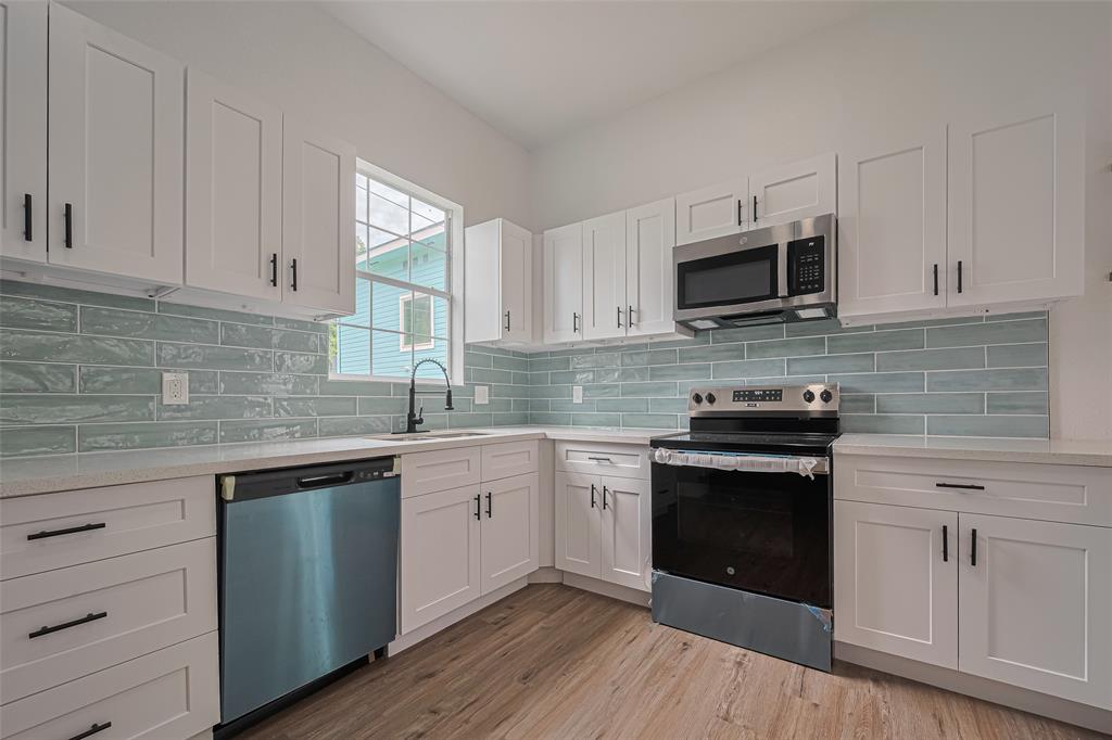 1014 13th Street, Galveston, Texas image 5