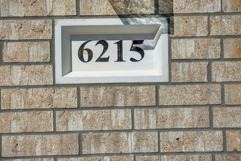 Single Family Residence in Conroe TX 6215 Twin Fawns Drive 4.jpg