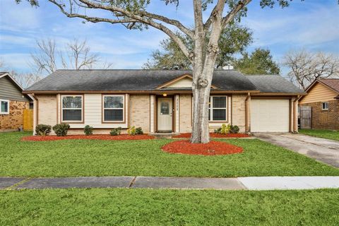 A home in League City