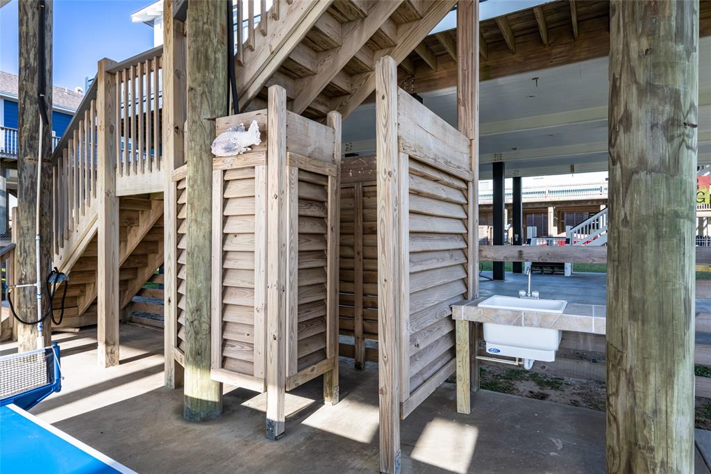 1205 Gulf Road, Crystal Beach, Texas image 33