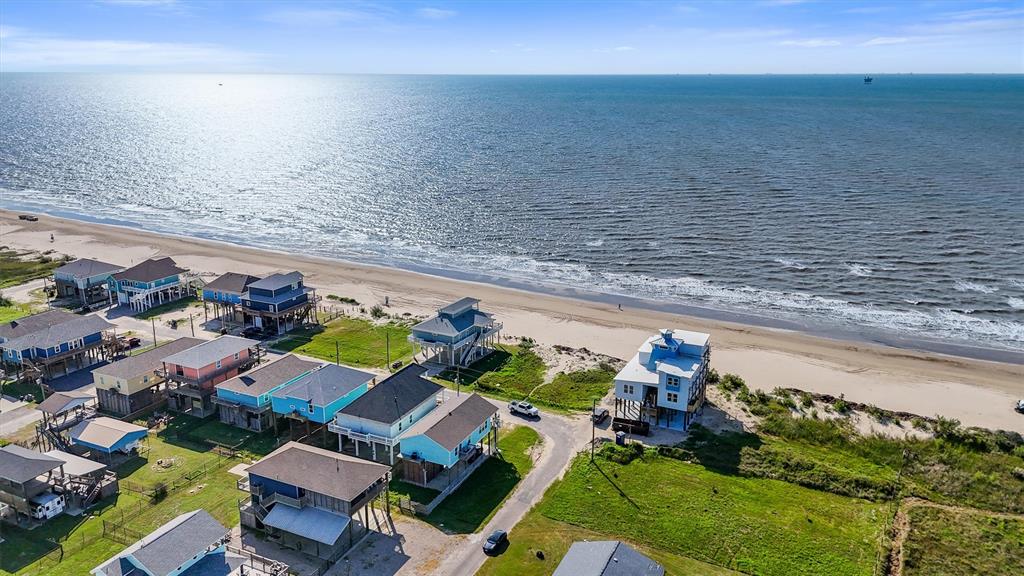 1205 Gulf Road, Crystal Beach, Texas image 2