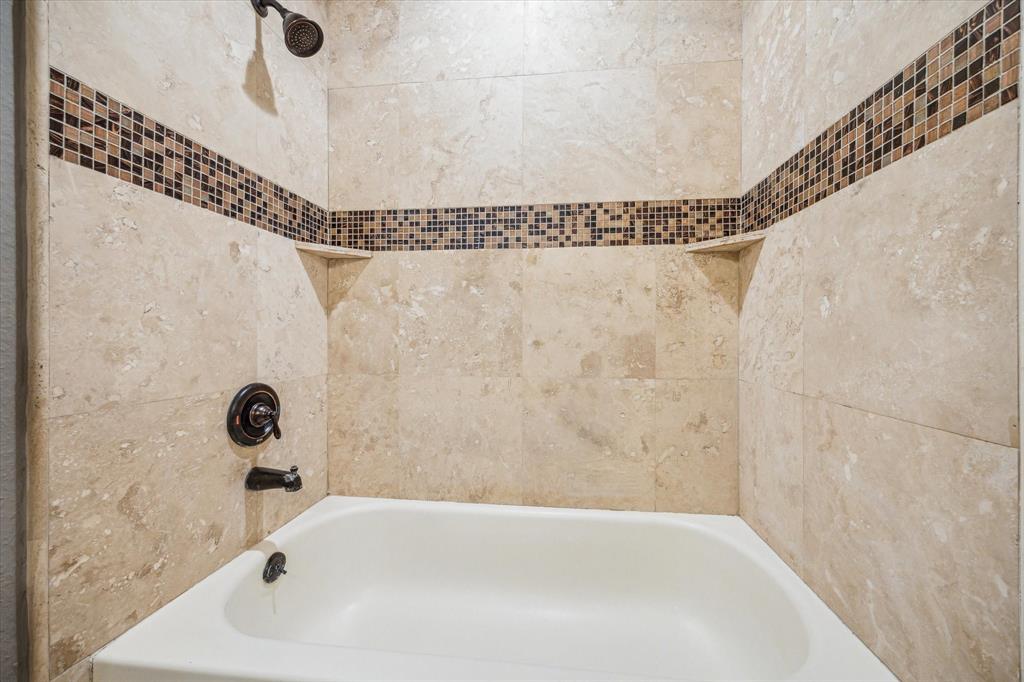 1920 Augusta Drive #19, Houston, Texas image 14