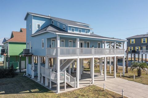 A home in Crystal Beach