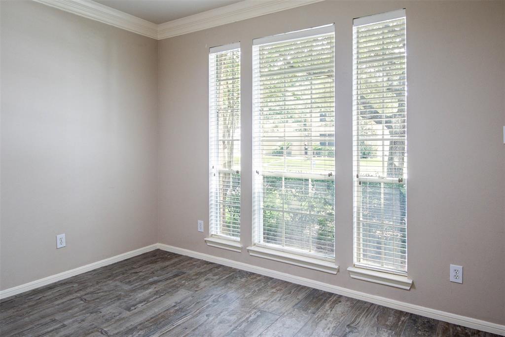 3218 W Oaks Boulevard, Pearland, Texas image 10