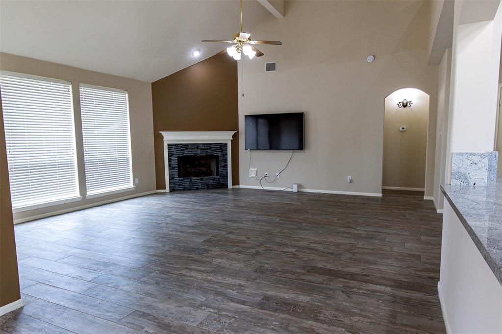 3218 W Oaks Boulevard, Pearland, Texas image 8