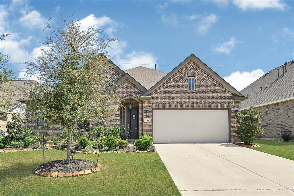2331 Keystone Ridge Lane, Richmond, Texas image 1