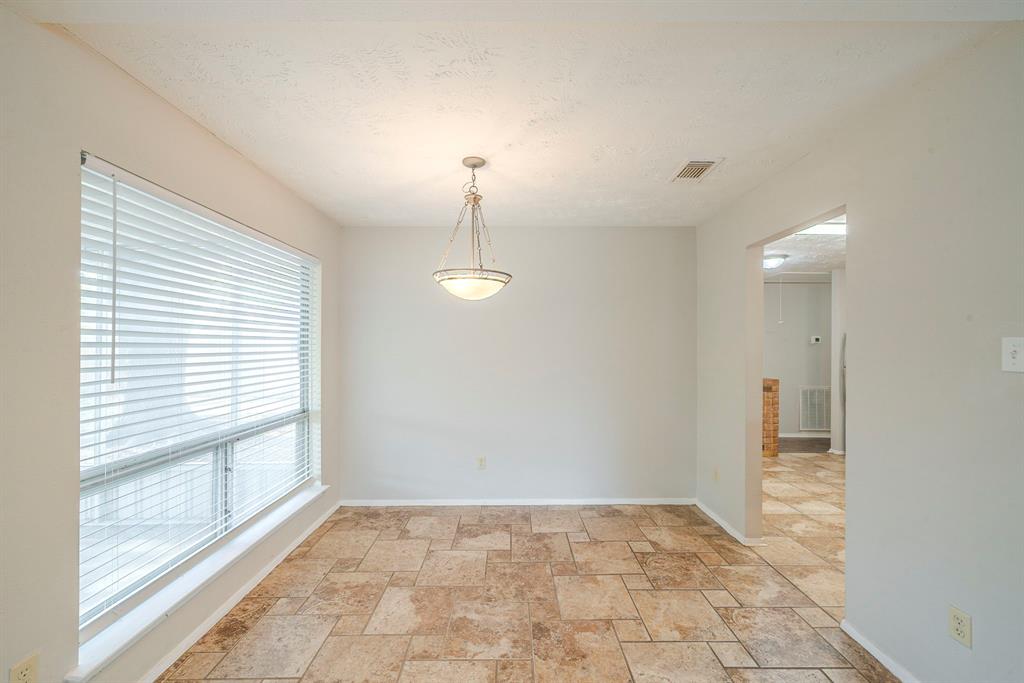 20330 Beigewood Lane, Humble, Texas image 5