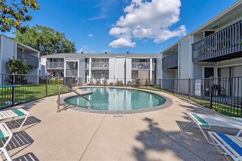 13151 Walden Road 135 Montgomery TX 77356