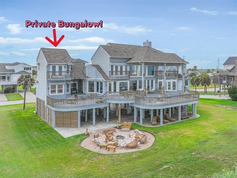 18223 E De Vaca Galveston TX 77554