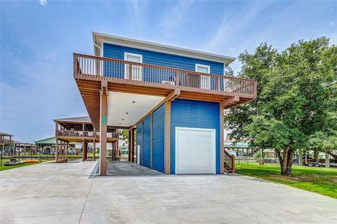 A home in Crystal Beach