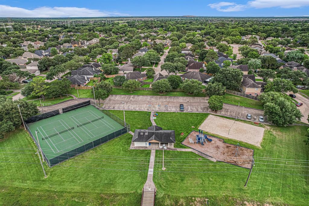 904 Candlewood Drive, League City, Texas image 32
