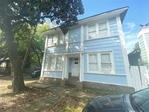 Photo of 2010 Taft Street #04, Houston, TX 77006 (MLS # 34202659)