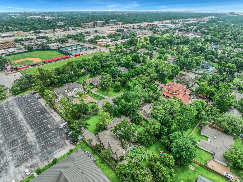 13 Robinwood Lane, Houston, Texas image 7