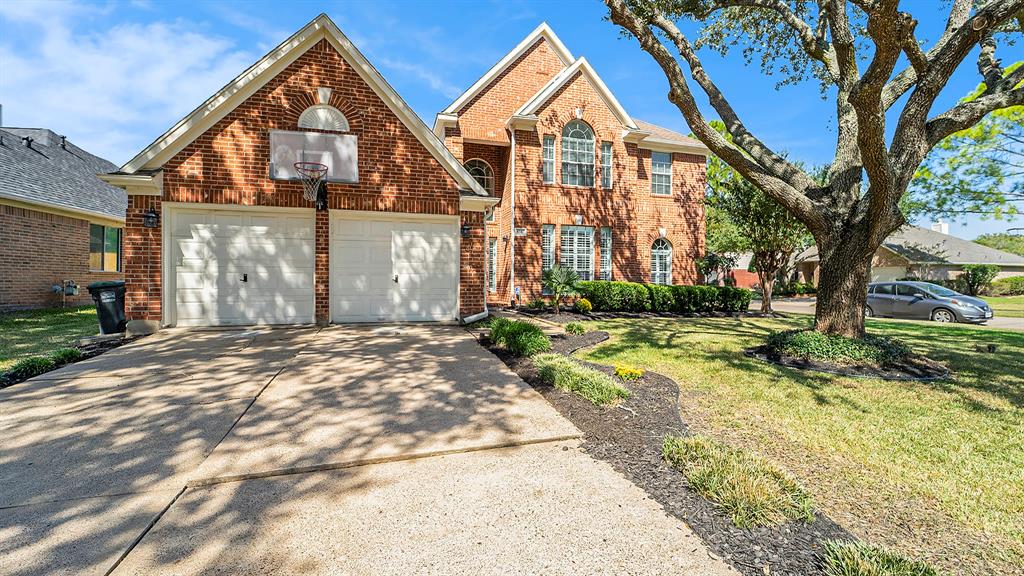 4147 S Webber Drive, Pearland, Texas image 2