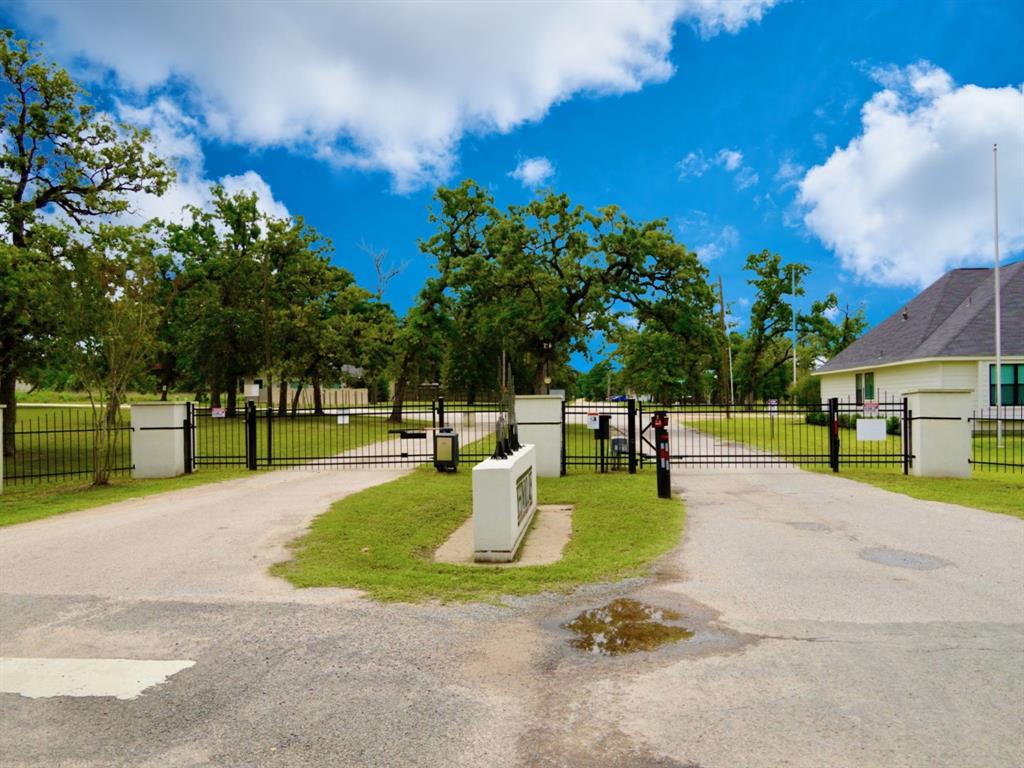 Fawn Dr, Hempstead, Texas image 8