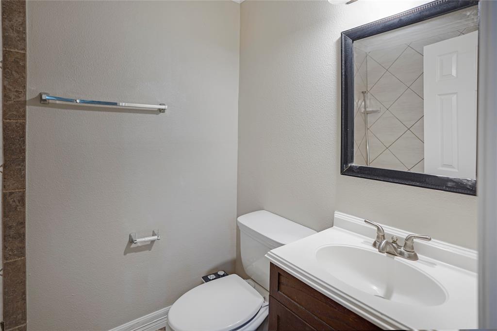 506 Brendon Park Lane, Friendswood, Texas image 9