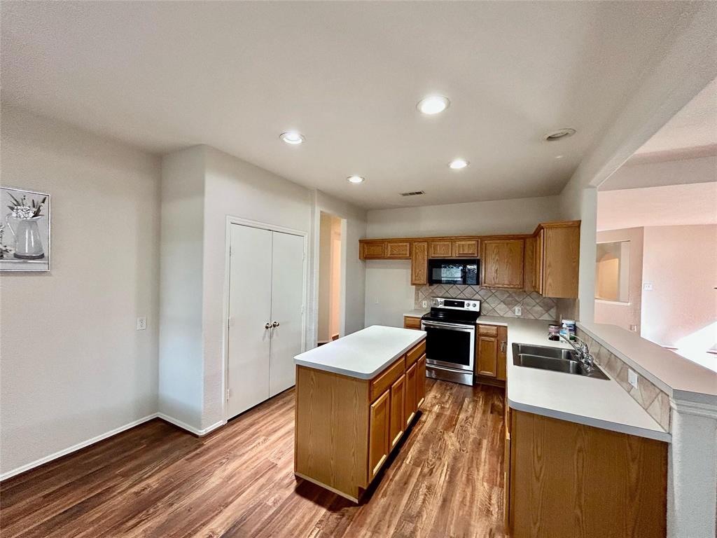 8414 Manassas Lane, Houston, Texas image 9