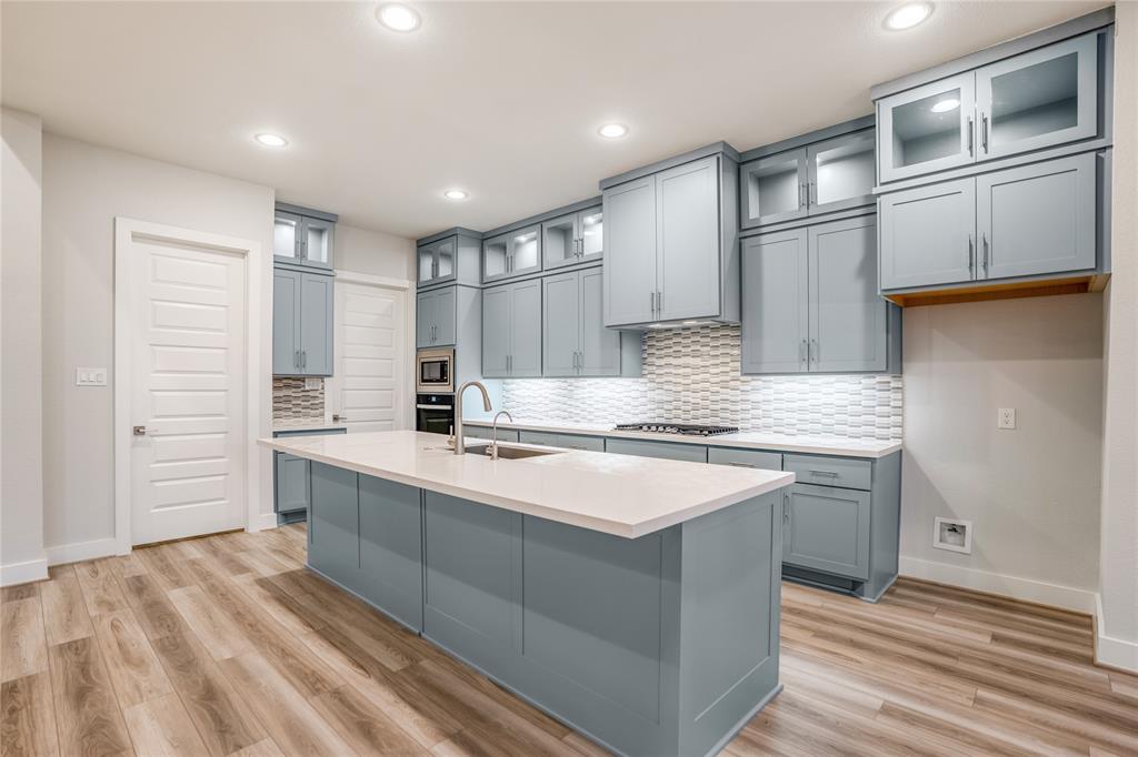 286 Marsh Wren Way, Magnolia, Texas image 12