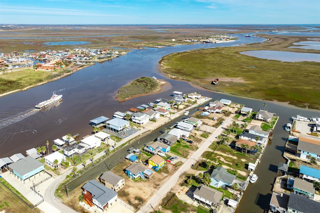 402 Shark Lane, Surfside Beach, Texas image 8